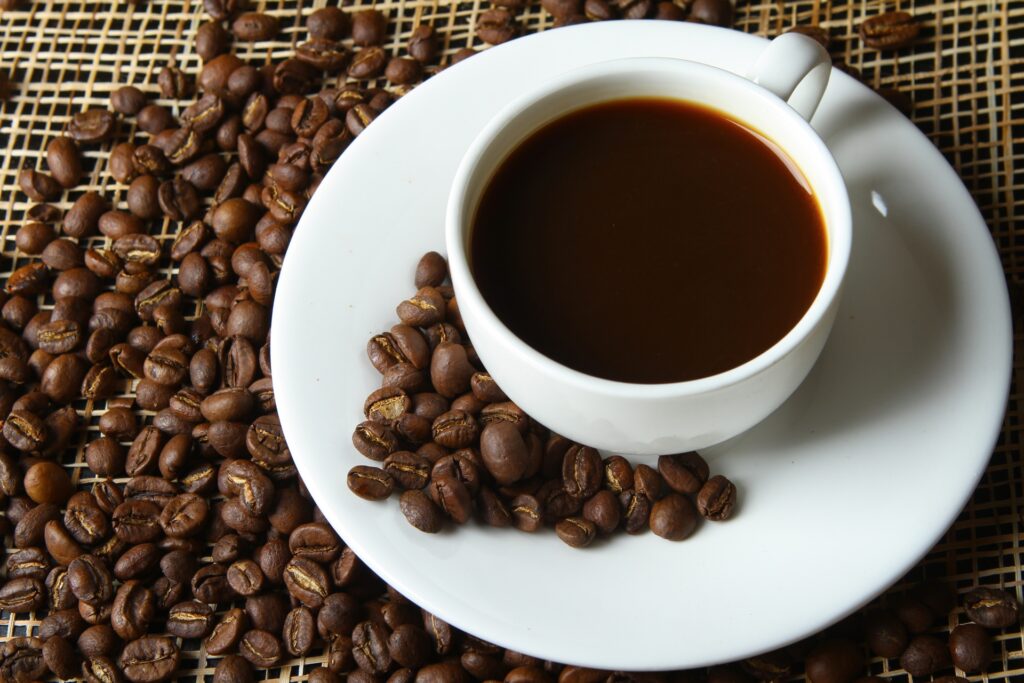 آشنایی با دانه و پودر قهوه ربوستا 70 درصد: مزایا و ویژگی‌ها