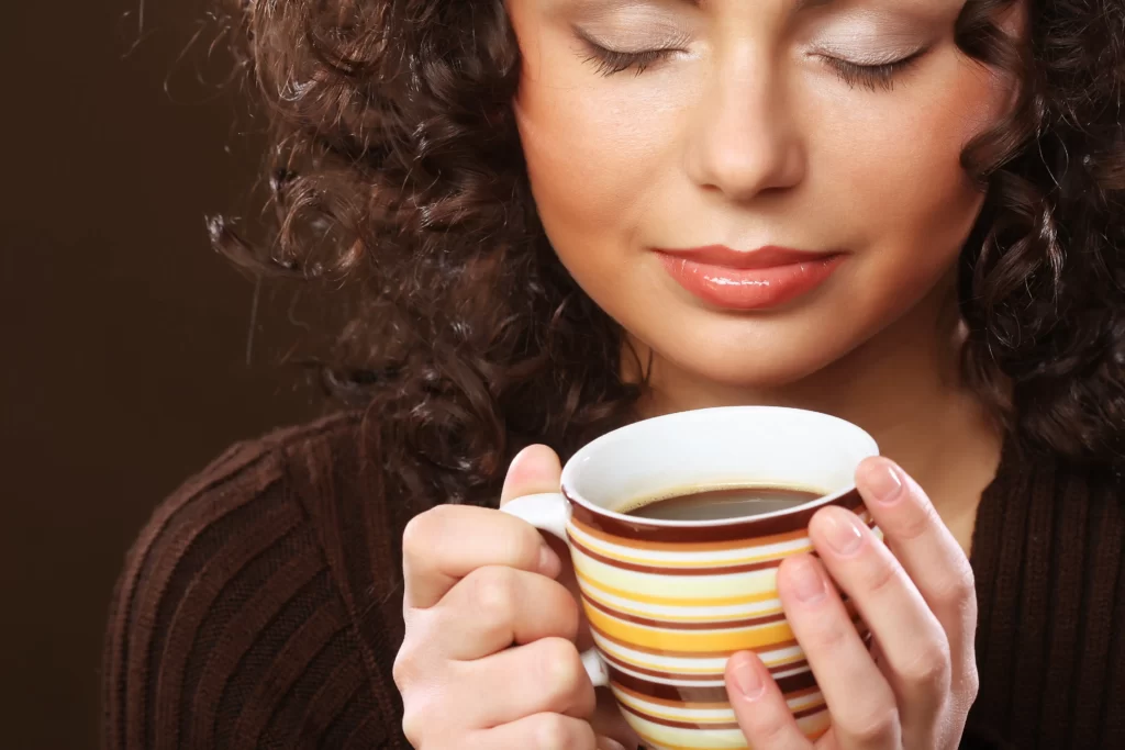 پودر قهوه فوری گلد: انتخابی سریع و راحت برای لذت قهوه در هر زمان