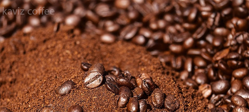 قهوه آسیاب شده و دانه های قهوه