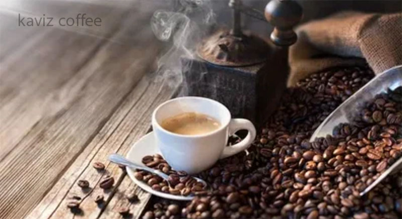 فنجان قهوه و دانه های قهوه و تاثیر اکسیژن