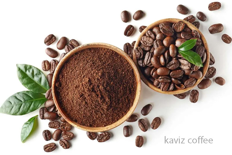 دانه های قهوه برای آسیاب کردن و پودر قهوه